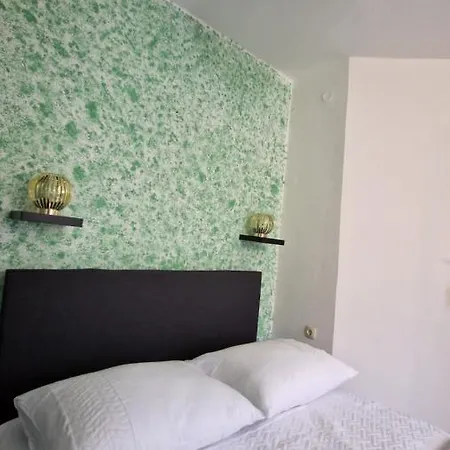 Nina Apartment